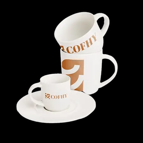 Ensemble de tasses et soucoupes personnalisées